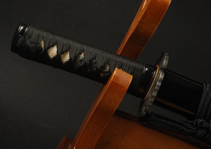 Knight Clay Tempered Folded Carbon Steel Tanto Sword